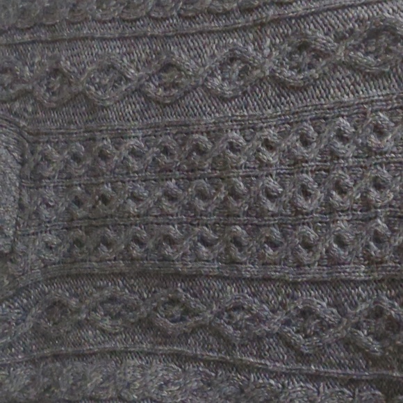 Ladies Navy heavyweight sweater L/XL. NWOT. - Picture 5 of 12